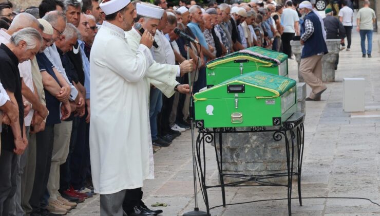 Kadere bak! Farklı şehirlerde yaşayan anne ve oğlu 2 saat arayla vefat etti