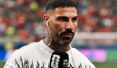 Ricardo Quaresma kendi ülkesine verdi veriştirdi
