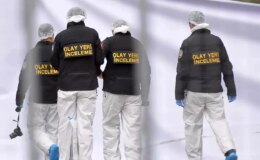 Koku sebebiyle yapılan kontrolde ağaca asılı ceset bulundu