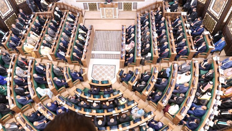 Suriye’de Esed rejiminin devrilmesinin ardından ilk Halk Meclisi oturumu yapıldı