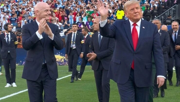 Kupayı vermek için sahaya çıkan Donald Trump hayatının şokunu yaşadı