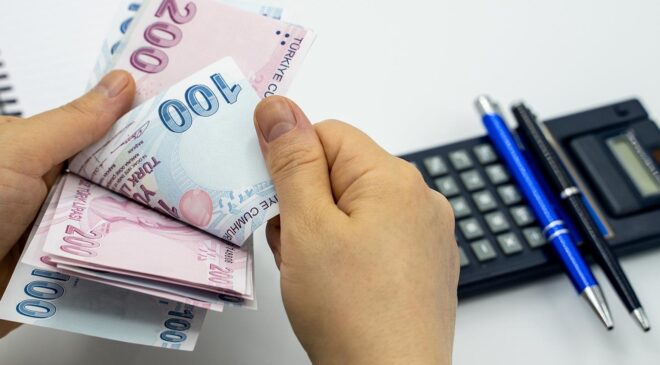 Akaryakıta biz zam daha geliyor
