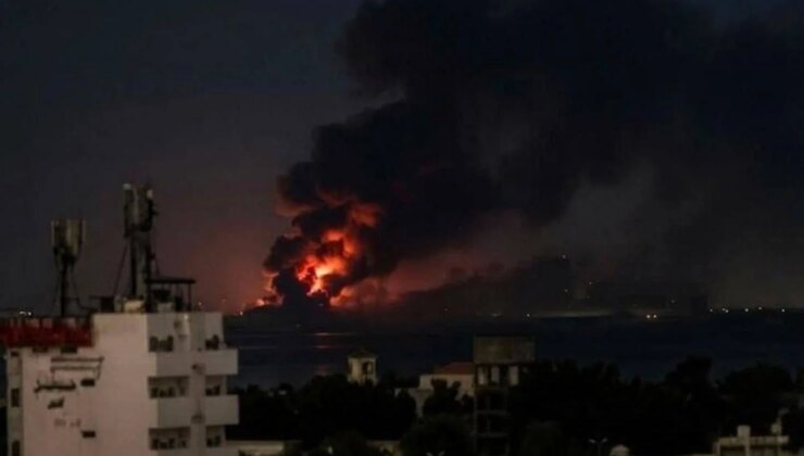 Yemen’in Hudeyde kentinde şiddetli patlamalar meydana geldi