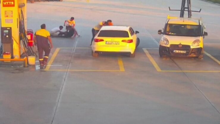 Kuşadası’nda yol verme tartışması, akaryakıt istasyonunda kavgaya dönüştü: Olay anı kamerada