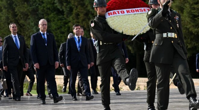 NATO heyeti Anıtkabir’i ziyaret etti