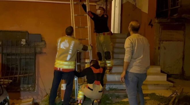 Ölümcül yalnızlık! Acı gerçeği apartmanı saran koku ortaya çıkardı