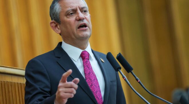 Özel’in sosyal medya hesabında değişiklik! Yeni Parti’nin logosu ilk kez görücüye çıktı