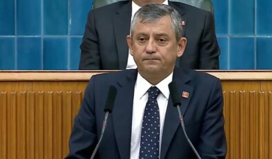 Özgür Özel grup toplantısında CHP’ye veda ediyor: Vakti gelmiş bir vedanın hüznünü yaşıyorum