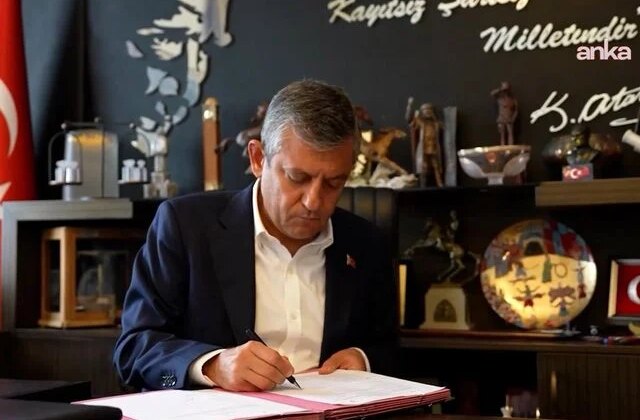 Özgür Özel CHP’den istifa etti, kurduğu partinin adını duyurdu