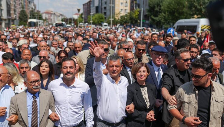 Özgür Özel’den yeni parti açıklaması: Sabrın taştığı yerde yeni partiyi kurarız
