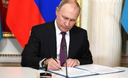Rusya’dan çarpıcı hamle! Putin resmen imzaladı