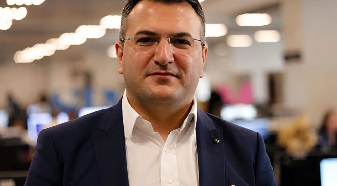 Gazeteci Cem Küçük gözaltına alındı