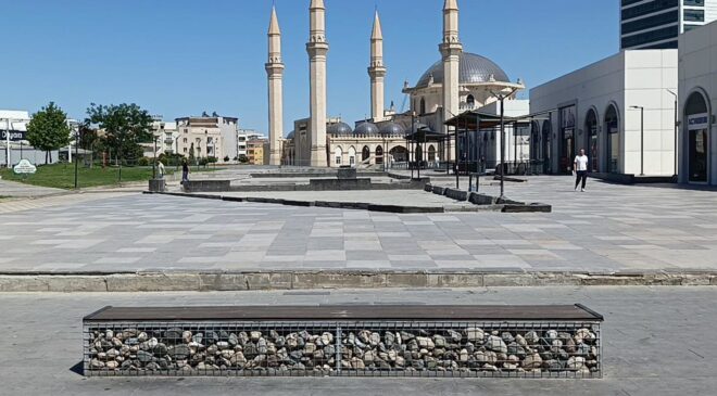 Şanlıurfa’da kavurucu sıcak: 48 derece