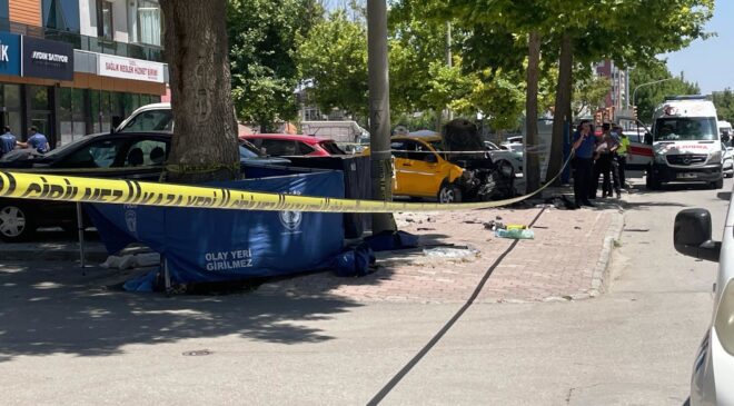Konya’da kahreden kaza: Ticari taksi, kaldırımdaki anne-kızı hayattan kopardı