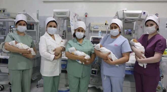 Özbekistan’da nadir görülen mucize: 32 yaşındaki kadın beşiz dünyaya getirdi