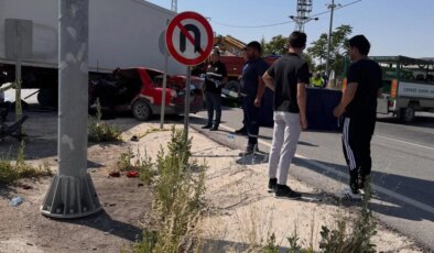 Tır ile otomobil çarpıştı: 2 ölü, 2 yaralı