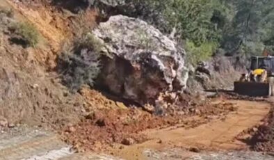 Göynük Kanyonu’nda kopan kaya parçası ziyaretçilerin üzerine düştü: Çok sayıda yaralı var
