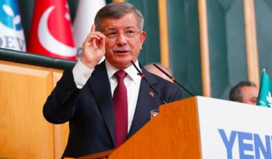 Bomba iddia: Ahmet Davutoğlu siyaseti bırakıyor