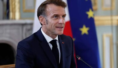 Türkiye Fransa’ya el uzattı, Macron kayıtsız kalamadı
