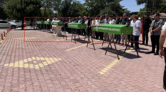 Kahreden görüntü! Aynı aileden 3’ü çocuk 5 kişi yan yana defnedildi