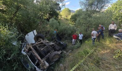 Bingöl’de kontrolden çıkan pikap uçuruma yuvarlandı, 3 ölü, 2 yaralı