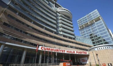 CHP’de tarihi istifa dalgası; belediye başkanları art arda açıkladı