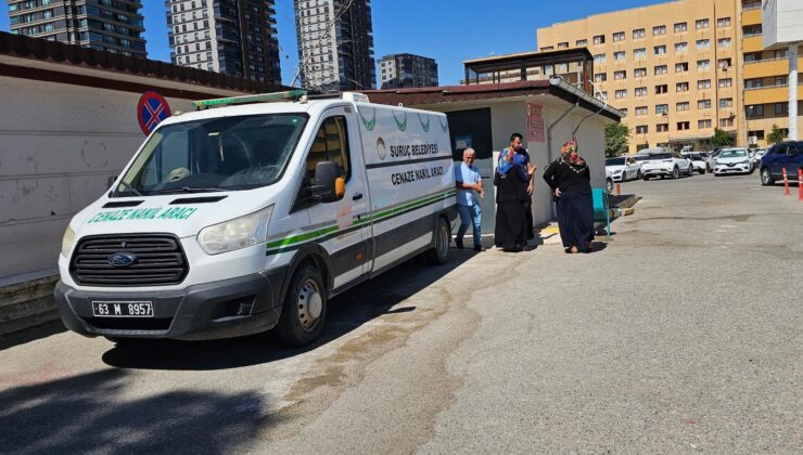 Yakınları banyoya girince acı manzarayla karşılaştı