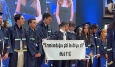 AK Parti sözcüsünden mezuniyet törenindeki pankart krizine tepki: Barbarca eylemde bulunanlar utansın