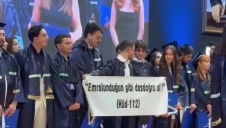 AK Parti sözcüsünden mezuniyet törenindeki pankart krizine tepki: Barbarca eylemde bulunanlar utansın