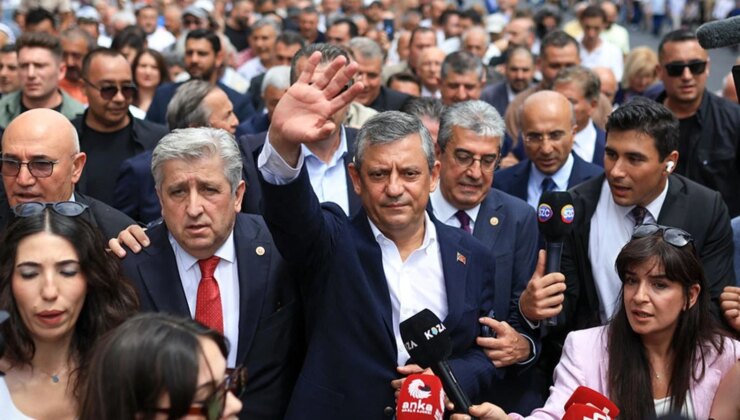 Yeni Parti’yi kuran Özgür Özel’in ilk işi bu oldu