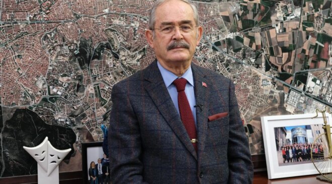 Yılmaz Büyükerşen CHP’den istifa etti