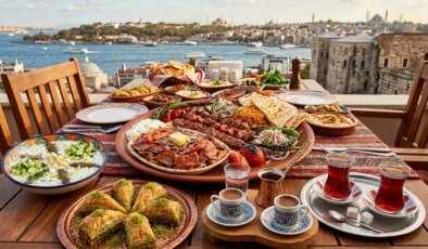 Yunanlar yemeklerimizden sonra şimdi de o geleneğimizi çaldı