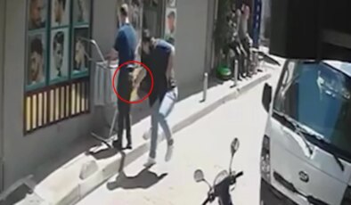 İstanbul’da akılalmaz olay! Tıraşı beğenmedi berberi bıçakladı