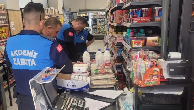 Zincir market şubesinde ölüme davetiye! Tarihi geçmiş 135 gıda reyondan indirilmedi