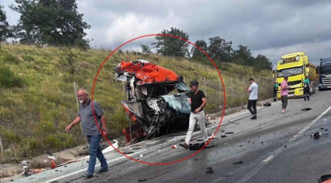 Şile yolu’nda feci kaza: İki tır hurdaya döndü, yol trafiğe kapatıldı