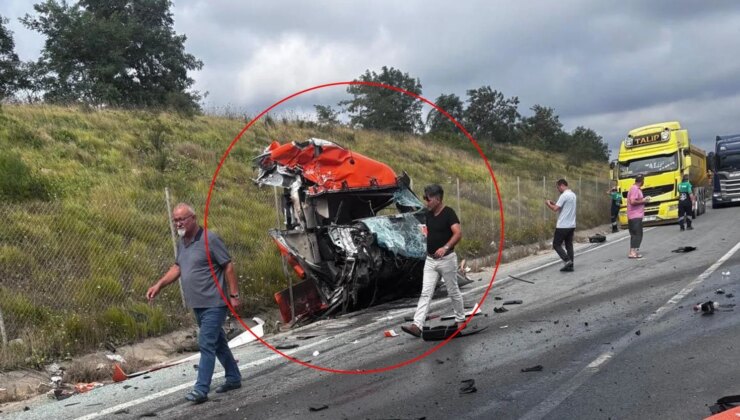 Şile yolu’nda feci kaza: İki tır hurdaya döndü, yol trafiğe kapatıldı