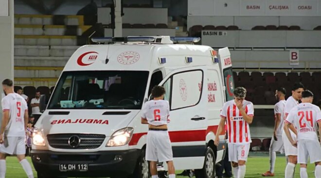 Oyuna girdi, 1 dakika sonra hastaneye kaldırıldı