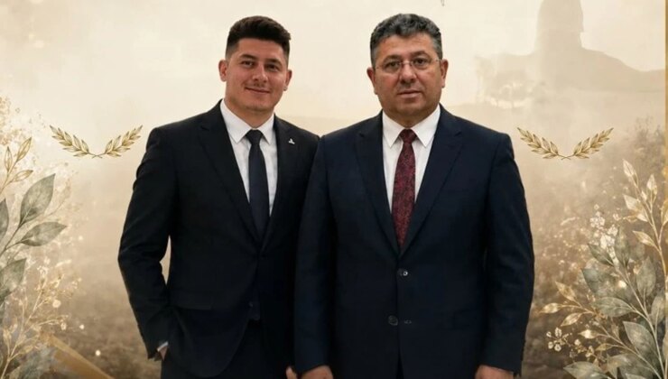 AK Partili başkanın bastırdığı düğün davetiyesi olay oldu