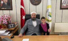 Alışılmışın dışında belediye başkanı! Vatandaşlar merak edip makamına geliyor