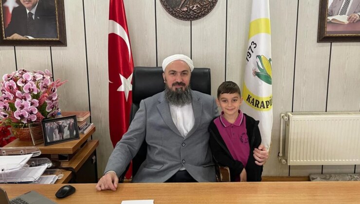 Alışılmışın dışında belediye başkanı! Vatandaşlar merak edip makamına geliyor