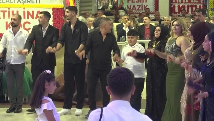 Aşiretin sünnet düğününde milyonlar havada uçuştu: İşte takılan para