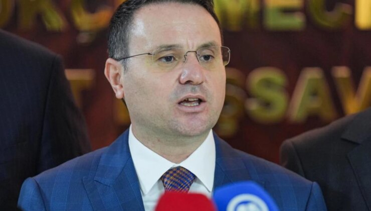 İstanbul’da kendilerini MİT görevlisi olarak tanıtan 3 şüpheliye operasyon