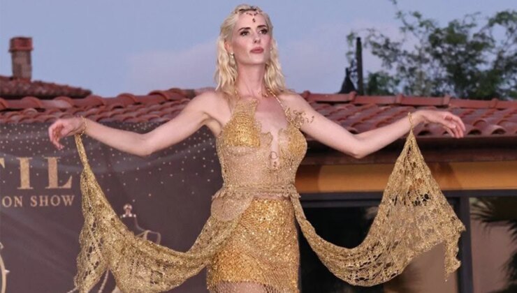 Başarılı oyuncu ev parasına elbise giydi! 1,5 kilo altın kullanıldı