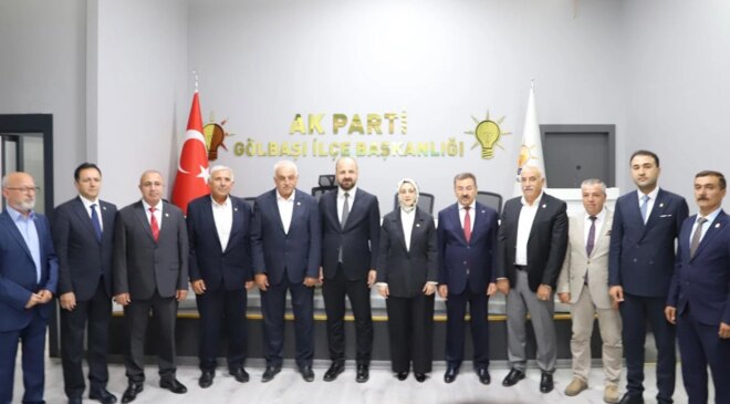 Gölbaşı’nda 6 CHP’li meclis üyesi AK Parti’ye geçti