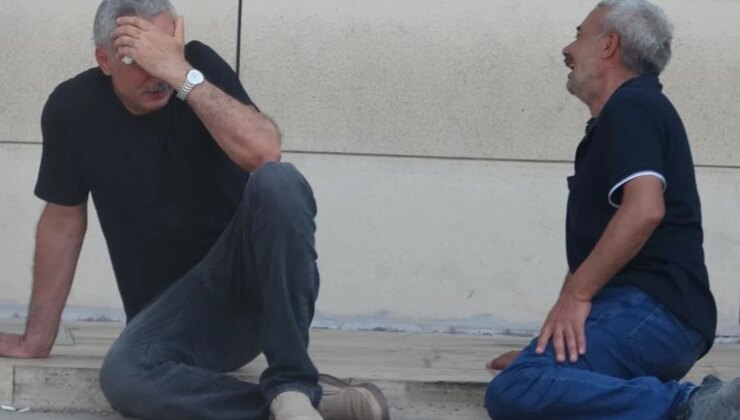 Oğlunu cenaze aracına koydu, dizlerinin üzerine çöküp feryat etti: Ciğerimi yaktın