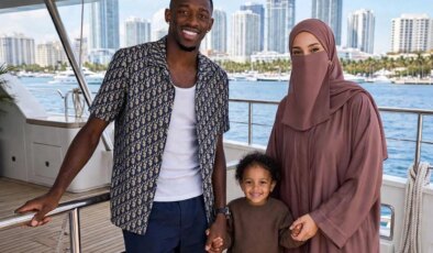 Dembele eşinin peçe tercihini anlattı: Güzel yüzüm…