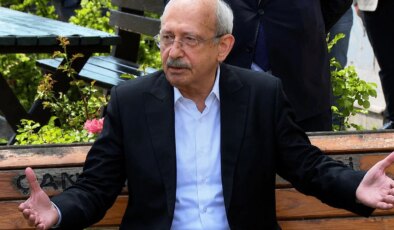 Tekirdağ Büyükşehir Belediye Başkanı Yüceer, CHP’den istifa ederek Yeni Parti’ye geçti