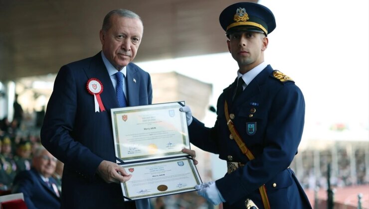 Erdoğan’dan Kara Harp Okulu’nda FETÖ mesajı: Haysiyetsizleri ordumuzdan temizlemeyi başardık