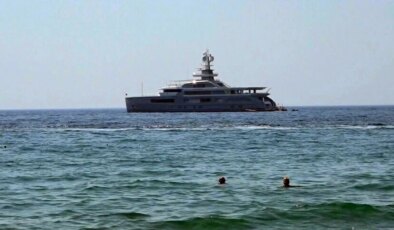 250 milyon dolarlık mega yat Kuşadası’na demirledi