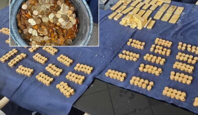 Duvarı kırınca gözlerine inanamadılar! Yıllardır bekleyen külçe külçe altın çıktı